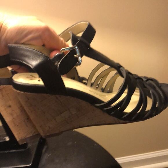 Isaac Mizrah shoe  - Picture 4 of 4